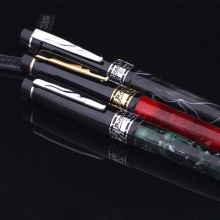 毕加索钢笔PS-915欧亚情怀系列 幻彩赛璐洛 纯黑/翠绿/玫瑰红 礼盒包装