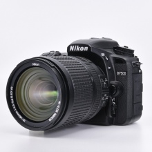 尼康（Nikon）D7500 单反相机（AF-S DX 尼克尔18-140mm f/3.5-5.6G ED VR 单反镜头）含相机包+32G存储卡