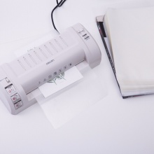 得力塑封膜3817护卡膜A4 125mic(透明)(100片/包)