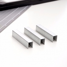 得力厚层订书钉0017 23/17 120页/70g (1000枚/盒) 5盒/包